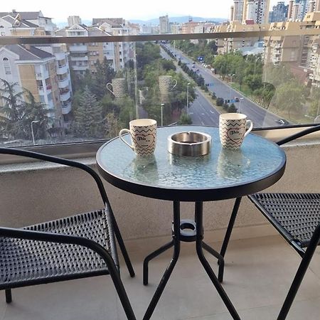 Porta Bus Station Apartment Skopje Exteriör bild